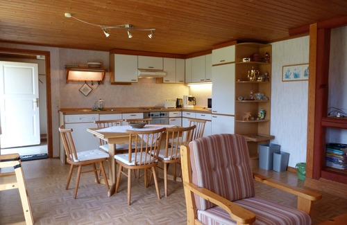 Asenhoga Condo | Österstuga - a cozy apartment right on the forest