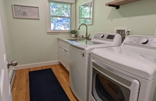 Osterville House | Osterville - close to town & beach, AC, beach pass