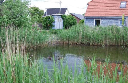 Ribnitz-Damgarten Apartment | Ostseelandhaus mit Südterrasse und Teich OFC 07