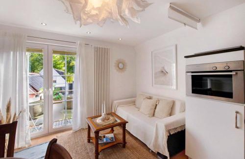 Warnemuende Apartment | Ostseeoase mit Strandkorb am Meer