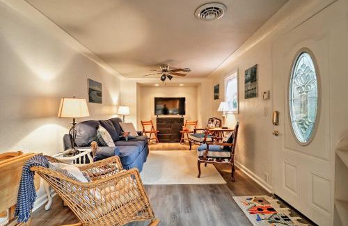 Bedford House | Ottawa Lake Home with BBQ and Patio, 15 Mi to Toledo