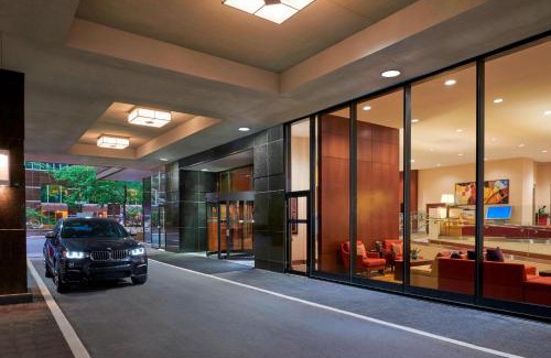 Byward Market - Parliament Hill Hotel | Ottawa Marriott Hotel
