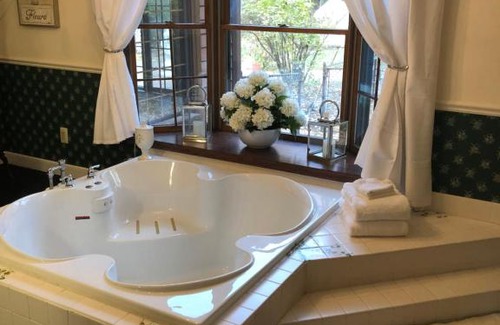 Altoona Bed & Breakfast | Otter Creek Inn Eau Claire-Altoona