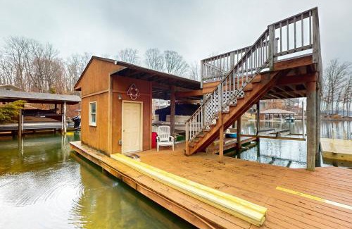 Huddleston House | Otter Crossing
