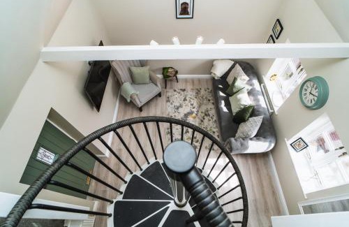 Blandford Saint Mary Apartment | Otter's Pocket