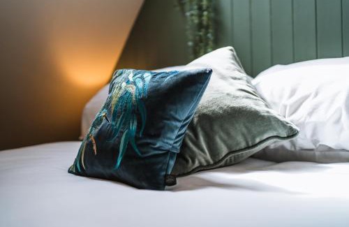 Blandford Saint Mary Apartment | Otter's Pocket