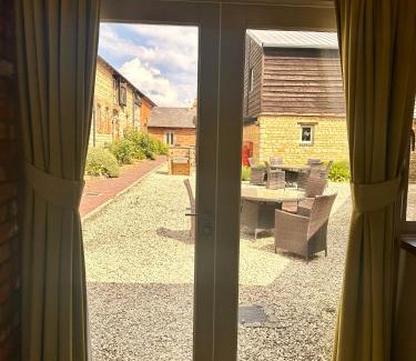 Towcester House | Otters Holt at Tove Valley Cottages