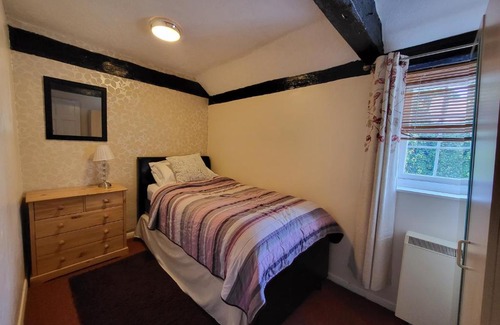 Edingworth House | Otters' Lodge