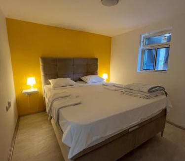 Inija House | Ottov Raj Na Dunavu