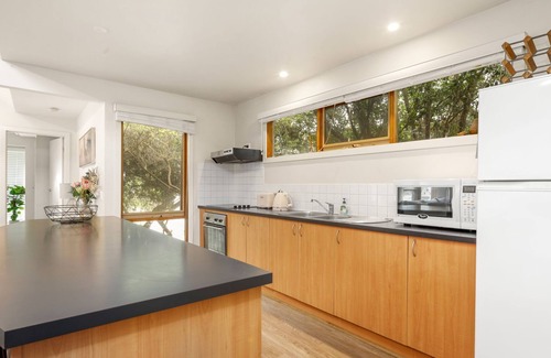 Apollo Bay House | Otway Vista Five - Apollo Bay