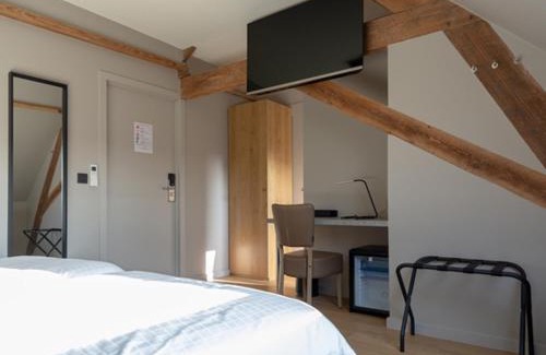 Poelkapelle Hotel | Oud Gemeentehuis