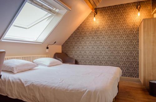 Poelkapelle Hotel | Oud Gemeentehuis