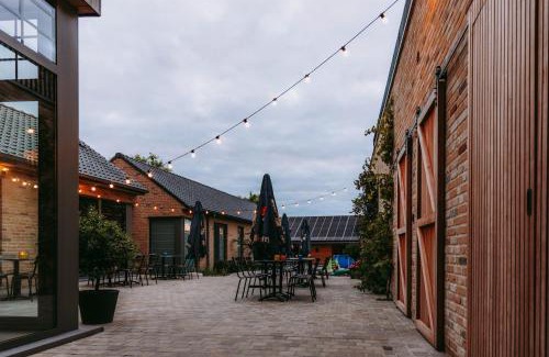 Poelkapelle Hotel | Oud Gemeentehuis