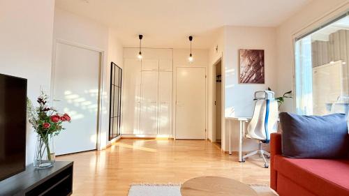 Oulu Apartment | Oulu Modern 2BR with Sauna, Patio and Parking, 10 min to Center
