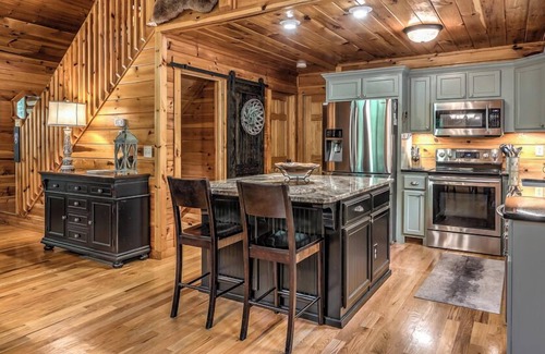Foxfire Estates Cabin | Our Blue Heaven- Private, yet convenient | Hot tub |Screened Porch
