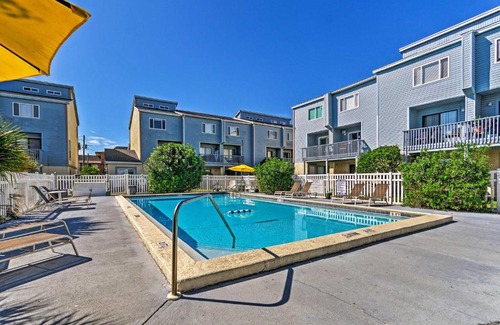 Fort Walton Beach Apartment | Our Happy Place Beach Studio - Walk to Shore!