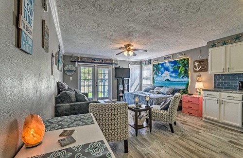 Fort Walton Beach Apartment | Our Happy Place Beach Studio - Walk to Shore!