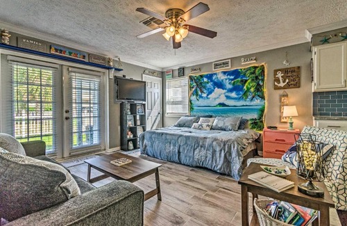 Fort Walton Beach Apartment | Our Happy Place Beach Studio - Walk to Shore!