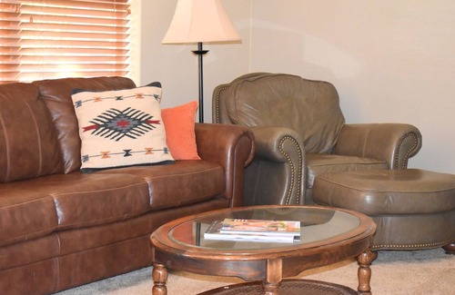 Mountain View House | “Our High Desert Home” Family Friendly 3 Bed/2.5 Bath on the East side.