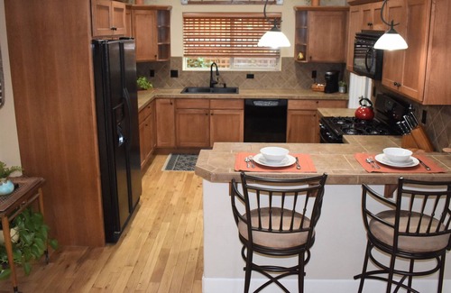 Mountain View House | “Our High Desert Home” Family Friendly 3 Bed/2.5 Bath on the East side.