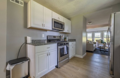 Warwick Apartment | Our home boasts gorgeous views and a short walk from the beach & marina.