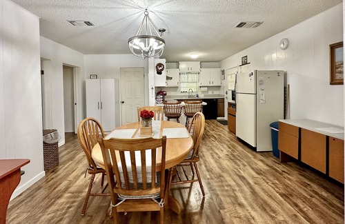 New Braunfels Cottage | Our Lake is Back! Tranquil at any time, but close to the Action.