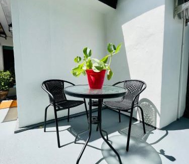 West Little Havana Apartment | Our Lovely Nest, Free Parking & Wi-Fi
