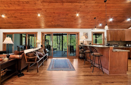 Sapphire House | Our Mountain Oasis - Where Christmas Is All Year - Single Story - Pet Friendly