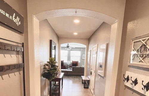 Bullhead City House | Our River Oasis Pool House 1 mile from Colorado River & Near Laughlin Casinos