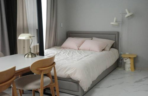 Sogong-dong Apartment | Our Season