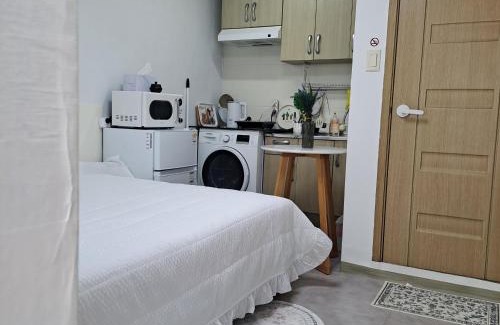 Pil-dong Villa | Our Stay #2 Chungmuro Station Area Housing 2-person Hanok Village