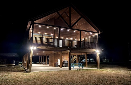 Yantis House | Our Stilt House at Lake Fork - 4BD & NEW Fire Pit!