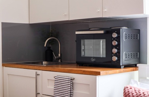 Addison Apartment | Our studio is a home away from home! In the heart of Hammersmith and Fulham.