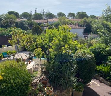 Puisserguier Apartment | Oustalou Bel Air