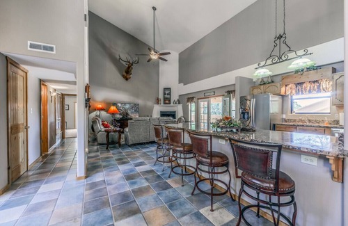 Alto House | Out of Bounds:Alto Luxury Pueblo/Views/Alto CC