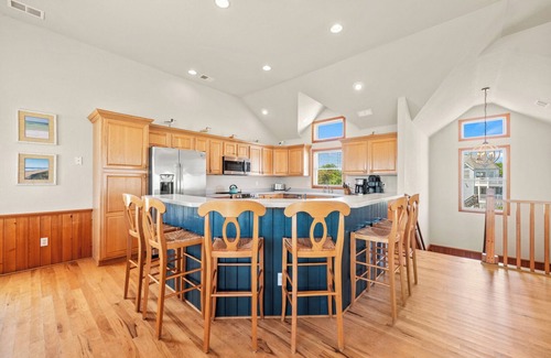 Whalehead Beach House | Out of the Blue 8 Bedroom Home With Private Pool