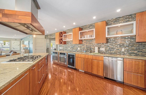 South Haven House | Out of the Blue - Luxury 5500 sq ft home on North Beach nn