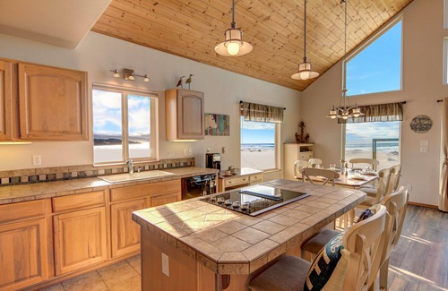 Bayshore House | Out The Door And Onto Sand! Dog Friendly! Hot Tub! Game Room!