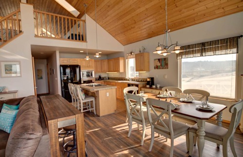 Bayshore House | Out The Door And Onto Sand! Dog Friendly! Hot Tub! Game Room!