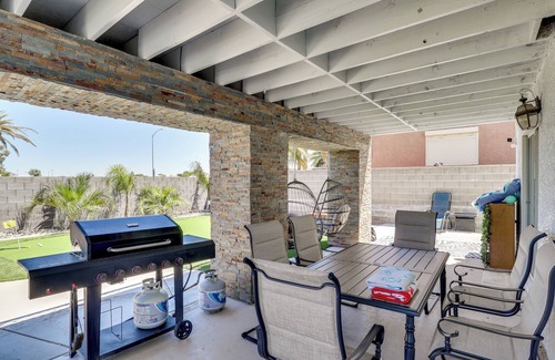 Foothills House | Outdoor Entertaining Space: Family Henderson Home