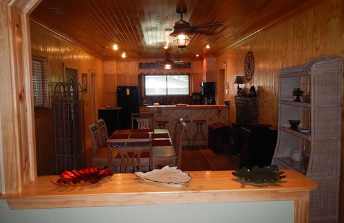 Bland House | Outdoor Enthusiasts 3 Bdrm retreat Blue Ridge Mountains Jefferson National Frst