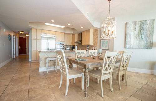 Orange Beach East Condo | Outdoor & Indoor Pools! | Waterfront View
