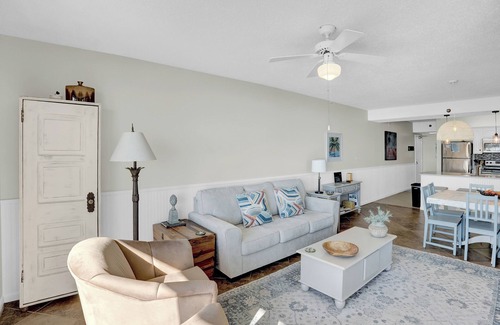 Orange Beach Condo | Outdoor & Indoor Pool! | Gulf Front