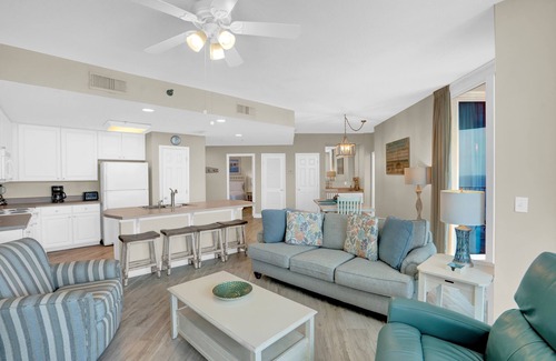 Gulf Shores Condo | Outdoor & Indoor Pool! | Gulf Front