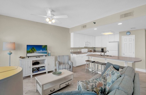 Gulf Shores Condo | Outdoor & Indoor Pool! | Gulf Front