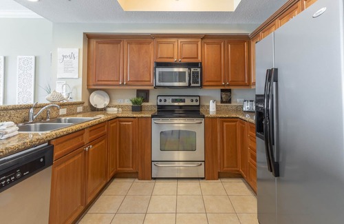 Gulf Shores Condo | Outdoor & Indoor Pools! | Outdoor Cooking Enthusiasts!