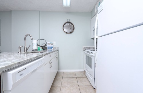 Gulf Shores Condo | Outdoor & Indoor Pool! | Gulf Front
