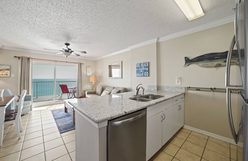 Gulf Shores Condo | Outdoor & Indoor Pool! | Gulf Front