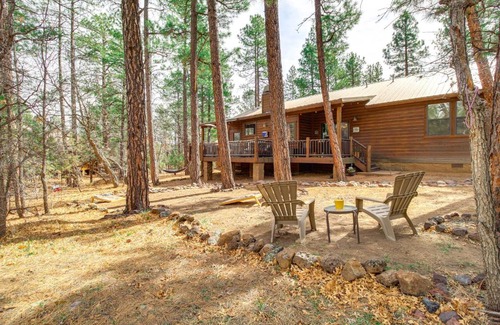 Torreon House | Outdoor Oasis Family-Friendly Cabin in Show Low!