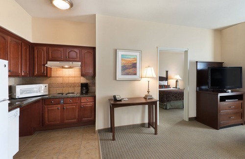 Tucson Condo | Outdoor Pool | Close to Tucson Airport